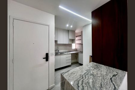 Sala/Cozinha de apartamento à venda com 2 quartos, 62m² em Centro, Campinas