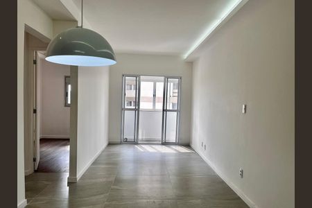 Sala/Cozinha de apartamento à venda com 2 quartos, 62m² em Centro, Campinas