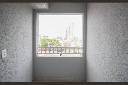 Apartamento para alugar com 32m², 2 quartos e sem vaga Apartamento para alugar com 32m², 2 quartos e sem vagaVaranda