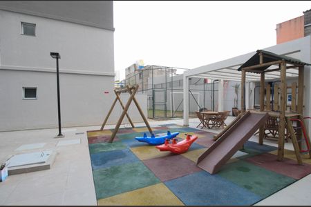 Apartamento para alugar com 32m², 2 quartos e sem vaga Apartamento para alugar com 32m², 2 quartos e sem vagaÁrea comum - Playground