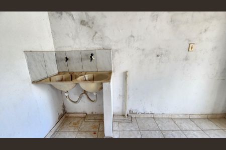 Casa para alugar com 45m², 1 quarto e sem vagaÁrea comum - tanque