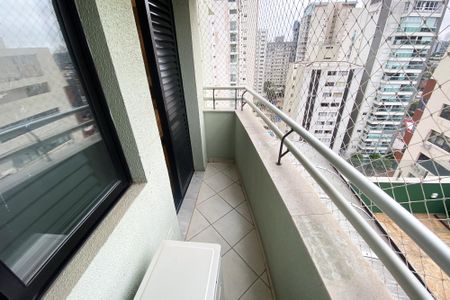 Apartamento à venda com 110m², 2 quartos e 2 vagas Apartamento à venda com 110m², 2 quartos e 2 vagasVaranda da Suíte 2
