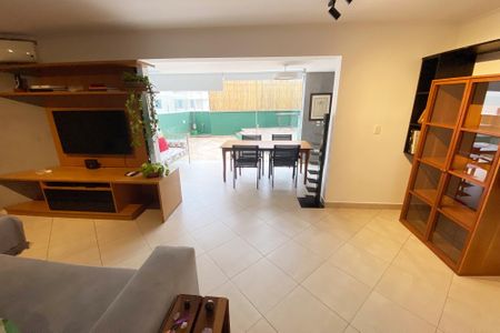 Apartamento à venda com 110m², 2 quartos e 2 vagas Apartamento à venda com 110m², 2 quartos e 2 vagasSala