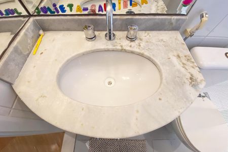 Apartamento à venda com 110m², 2 quartos e 2 vagas Apartamento à venda com 110m², 2 quartos e 2 vagasBanheiro da Suíte 1