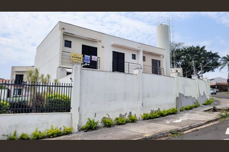 Casa de condomínio à venda com 75m², 2 quartos e 1 vaga Casa de condomínio à venda com 75m², 2 quartos e 1 vagaFachada