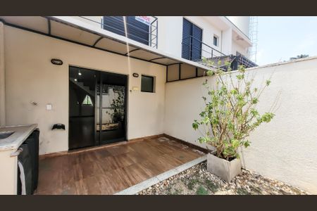 Casa de condomínio à venda com 75m², 2 quartos e 1 vaga Casa de condomínio à venda com 75m², 2 quartos e 1 vagaQuintal