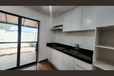 Casa de condomínio à venda com 75m², 2 quartos e 1 vaga Casa de condomínio à venda com 75m², 2 quartos e 1 vagaCozinha