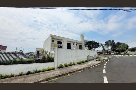Casa de condomínio à venda com 75m², 2 quartos e 1 vaga Casa de condomínio à venda com 75m², 2 quartos e 1 vagaFachada