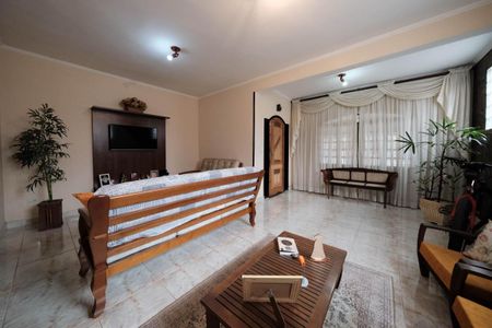 Sala de casa à venda com 3 quartos, 250m² em Vila Domitila, São Paulo