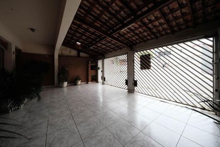Casa à venda com 250m², 3 quartos e 3 vagasGaragem