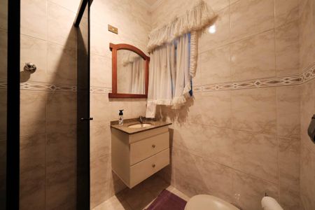 Casa à venda com 250m², 3 quartos e 3 vagasBanheiro