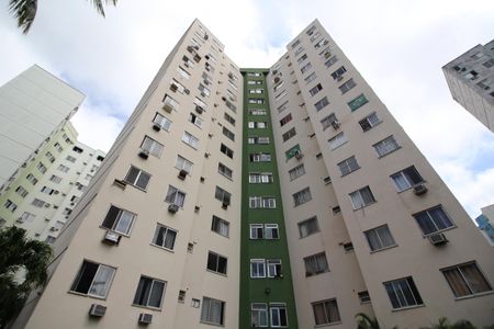 Apartamento à venda com 37m², 1 quarto e 1 vagaFachada