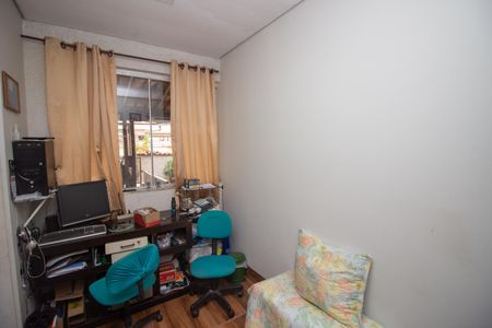 Casa à venda com 140m², 4 quartos e 2 vagasEscritório