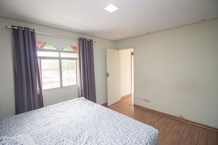 Casa à venda com 140m², 4 quartos e 2 vagas Suíte