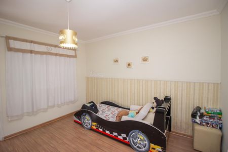 Casa à venda com 140m², 4 quartos e 2 vagasSuíte 2