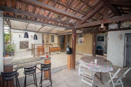 Casa à venda com 140m², 4 quartos e 2 vagasÁrea gourmet