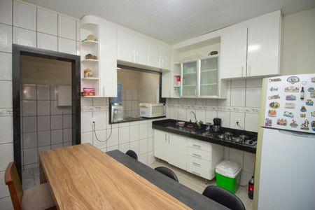 Casa à venda com 140m², 4 quartos e 2 vagasCozinha