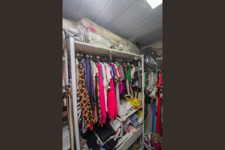 Casa à venda com 140m², 4 quartos e 2 vagasCloset da suíte