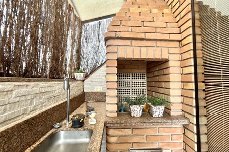 Apartamento à venda com 120m², 2 quartos e 2 vagas Apartamento à venda com 120m², 2 quartos e 2 vagasCobertura