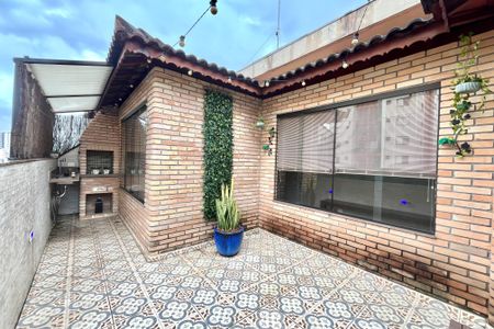 Apartamento à venda com 120m², 2 quartos e 2 vagas Apartamento à venda com 120m², 2 quartos e 2 vagasCobertura