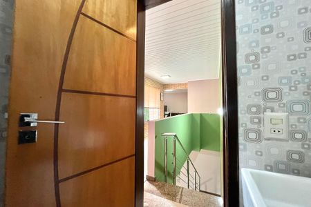 Apartamento à venda com 120m², 2 quartos e 2 vagas Apartamento à venda com 120m², 2 quartos e 2 vagasLavabo