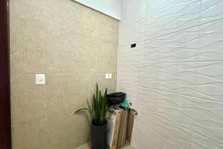 Apartamento à venda com 120m², 2 quartos e 2 vagas Apartamento à venda com 120m², 2 quartos e 2 vagasBanheiro da Suíte