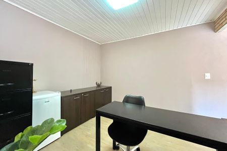 Apartamento à venda com 120m², 2 quartos e 2 vagas Apartamento à venda com 120m², 2 quartos e 2 vagasEscritório