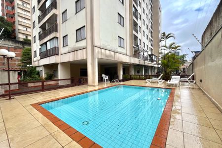 Apartamento à venda com 120m², 2 quartos e 2 vagas Apartamento à venda com 120m², 2 quartos e 2 vagasÁrea comum - Piscina