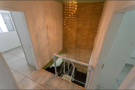 Casa para alugar com 188m², 3 quartos e 2 vagas Casa para alugar com 188m², 3 quartos e 2 vagasEscada