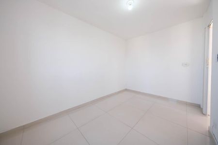 Quarto 1 de apartamento para alugar com 2 quartos, 55m² em Vila Silvia, São Paulo