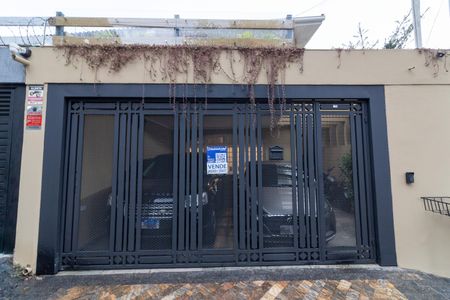 Casa à venda com 230m², 3 quartos e 2 vagasPlaca