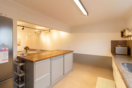 Casa à venda com 230m², 3 quartos e 2 vagasCozinha