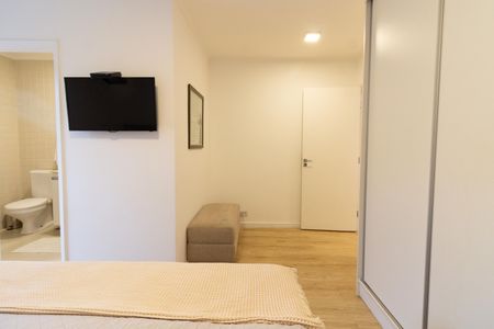 Casa à venda com 230m², 3 quartos e 2 vagasSuíte