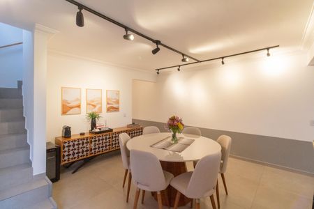 Sala de Jantar de casa à venda com 3 quartos, 230m² em Vila Sonia, São Paulo