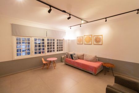 Casa à venda com 230m², 3 quartos e 2 vagasSala