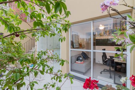 Casa à venda com 230m², 3 quartos e 2 vagasQuintal