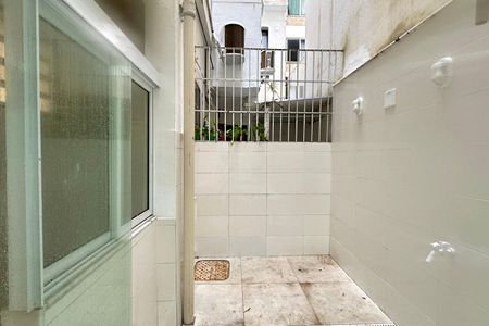 Apartamento à venda com 65m², 1 quarto e sem vagaÁrea de Serviço