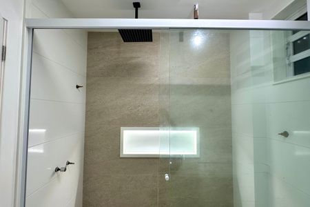 Apartamento à venda com 65m², 1 quarto e sem vagaBanheiro da Suíte