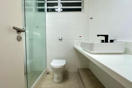 Apartamento à venda com 65m², 1 quarto e sem vagaBanheiro da Suíte