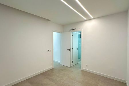 Apartamento à venda com 65m², 1 quarto e sem vagaSuíte