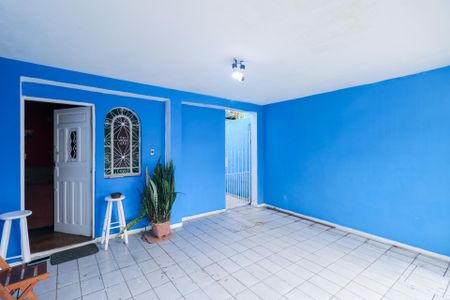 Casa à venda com 179m², 3 quartos e 2 vagas Casa à venda com 179m², 3 quartos e 2 vagasGaragem