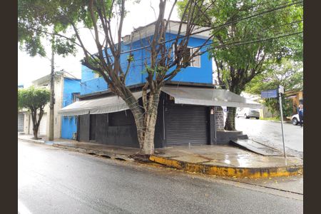Casa à venda com 179m², 3 quartos e 2 vagas Casa à venda com 179m², 3 quartos e 2 vagasFachada