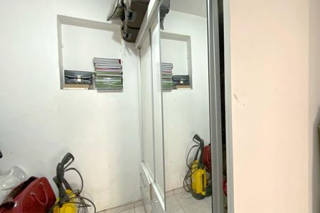 Casa à venda com 326m², 8 quartos e 2 vagas Casa à venda com 326m², 8 quartos e 2 vagas Quarto 3