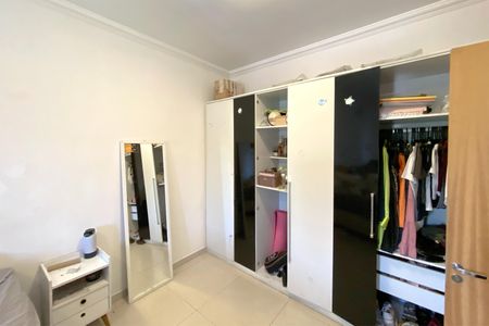 Casa à venda com 326m², 8 quartos e 2 vagas Casa à venda com 326m², 8 quartos e 2 vagasCasa 2 - Quarto 4