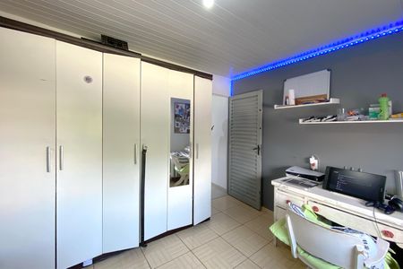 Casa à venda com 326m², 8 quartos e 2 vagas Casa à venda com 326m², 8 quartos e 2 vagasCASA 2 - Quarto 5