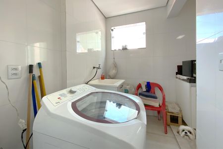 Casa à venda com 326m², 8 quartos e 2 vagas Casa à venda com 326m², 8 quartos e 2 vagasÁrea de Serviço