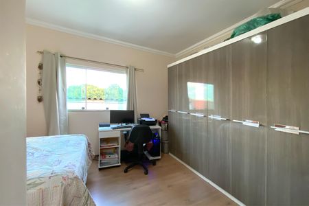 Casa à venda com 326m², 8 quartos e 2 vagas Casa à venda com 326m², 8 quartos e 2 vagasCASA 1 - Suite