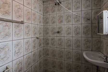 Banheiro da Suíte de casa para alugar com 1 quarto, 60m² em Parque Císper, São Paulo