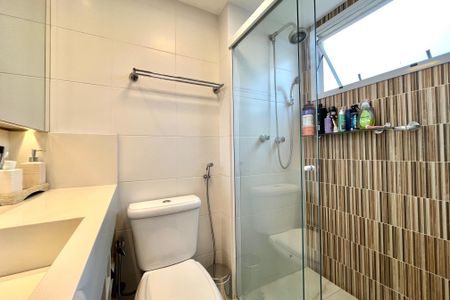 Apartamento à venda com 89m², 3 quartos e 2 vagasBanheiro da Suíte