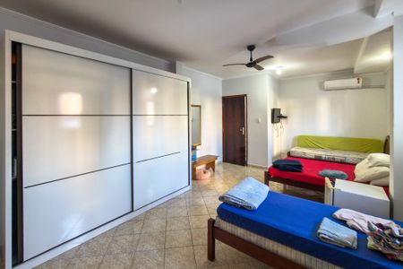 Casa para alugar com 256m², 3 quartos e 3 vagasSuite 2